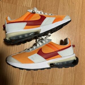 Nike Air Max Pre-Day Kumquat Orange Red White DC9402-800 Men's Size 7.5